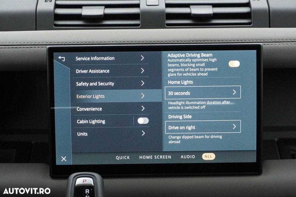 Land Rover Defender 110 3.0D 250 MHEV Hard Top X-Dynamic SE - 38