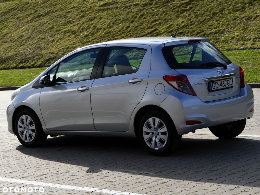 Toyota Yaris 1.0 Sol - 4
