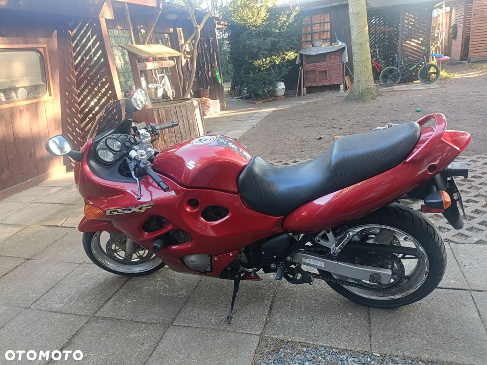 Suzuki GSX - 7