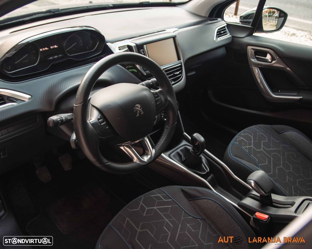 Peugeot 2008 1.2 PureTech Style - 13