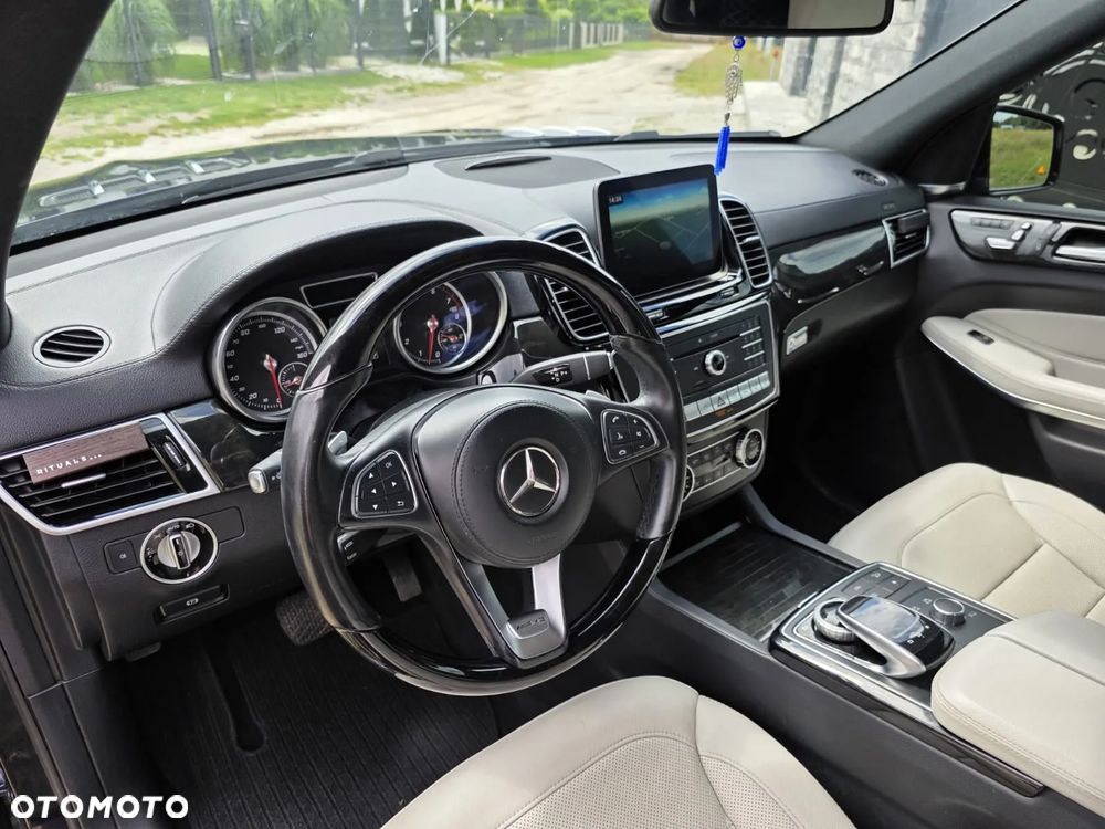 Mercedes-Benz GLS 500 4-Matic - 25