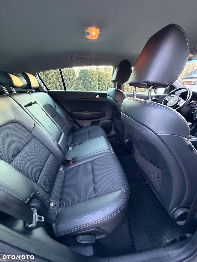 Kia Sportage 1.7 CRDI 2WD Dream-Team Edition - 14