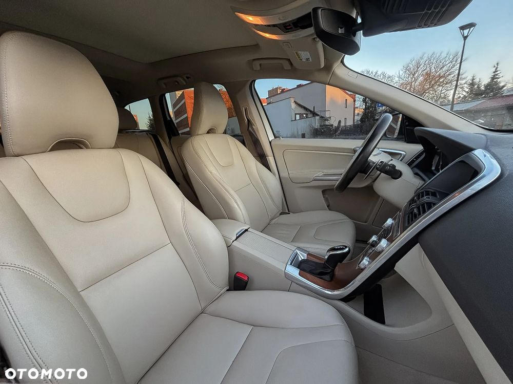 Volvo XC 60 - 10