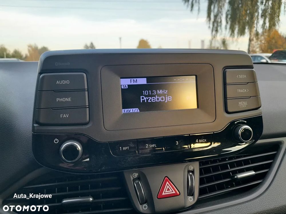 Hyundai i30 1.5 DPI Classic + - 13