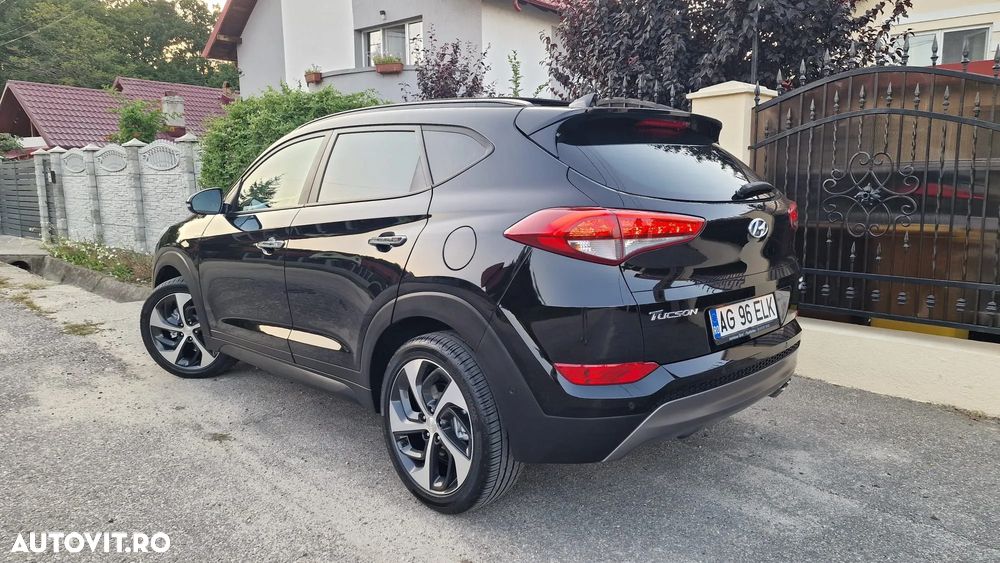 Hyundai Tucson 2.0 CRDI 4WD Automatik Premium - 37