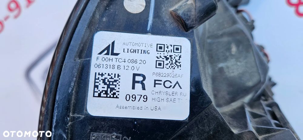 Chrysler Pacifica 2016- Lampa tył prawy Lampa tylna prawa P68229026AF Lampa tył lewy Lampa tylna lewa P68229027AF  LED IDEALNE - 19