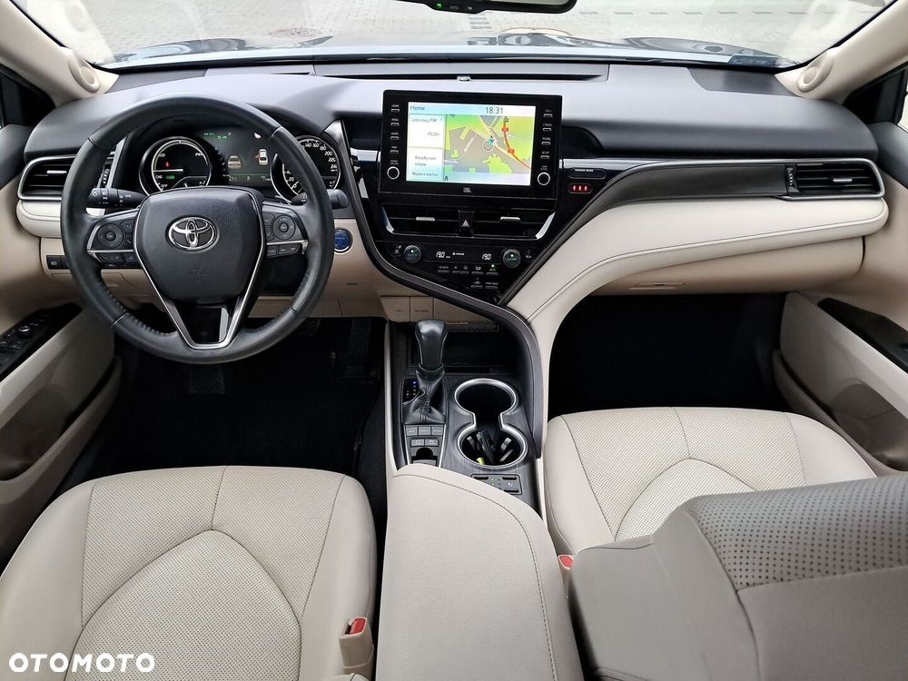 Toyota Camry 2.5 Hybrid Executive CVT - 13