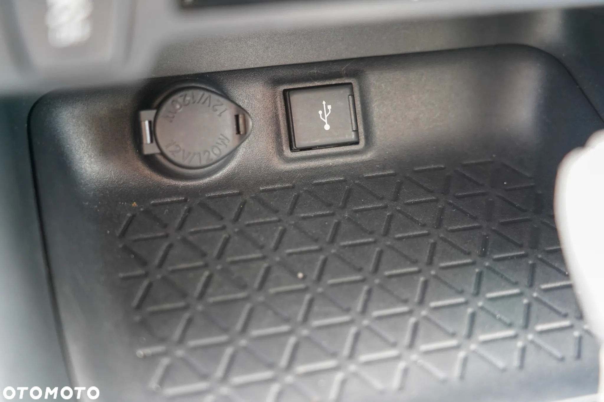 Toyota RAV4 2.5 Hybrid Active 4x2 - 31