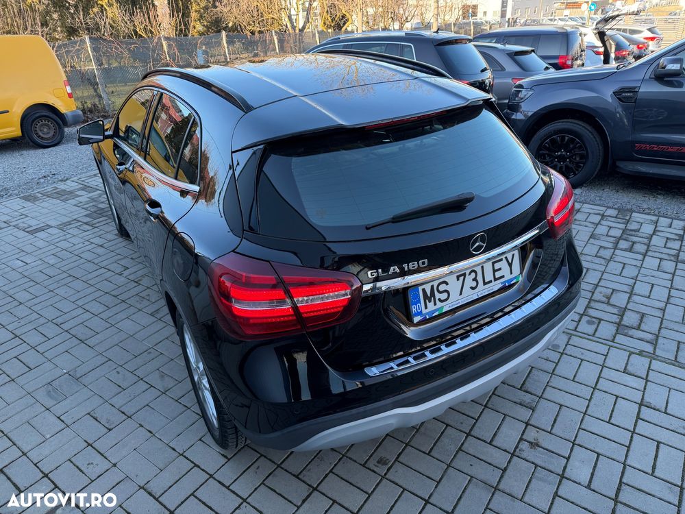 Mercedes-Benz GLA 180 7G-DCT Edition 1 - 4