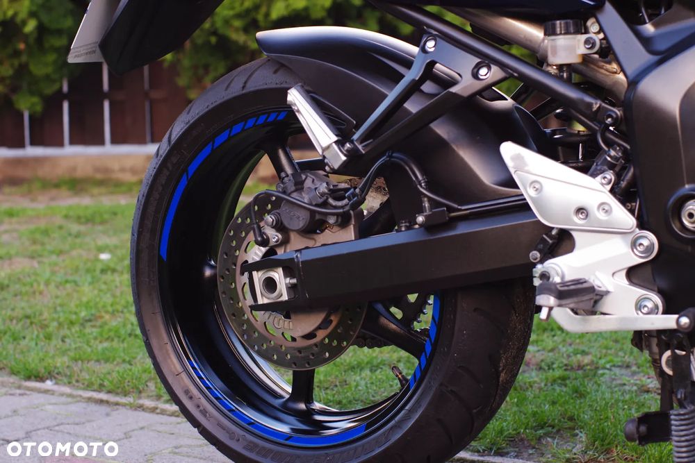 Yamaha FZ6 - 8
