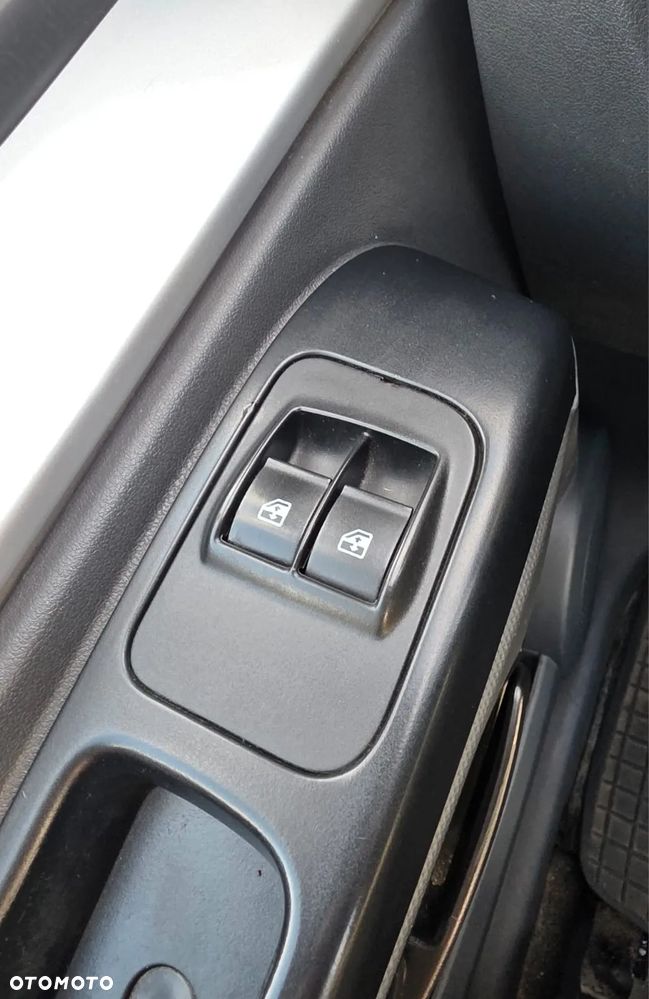 Fiat Fiorino Kombi 1.3 MJ Adventure - 21