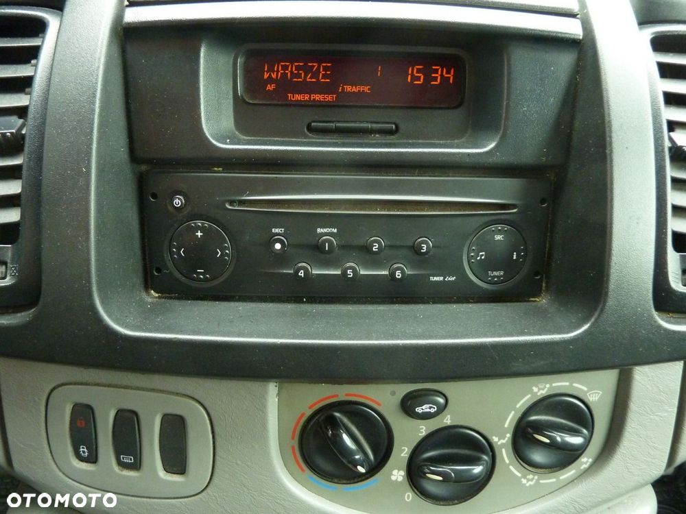 Renault Trafic - 16