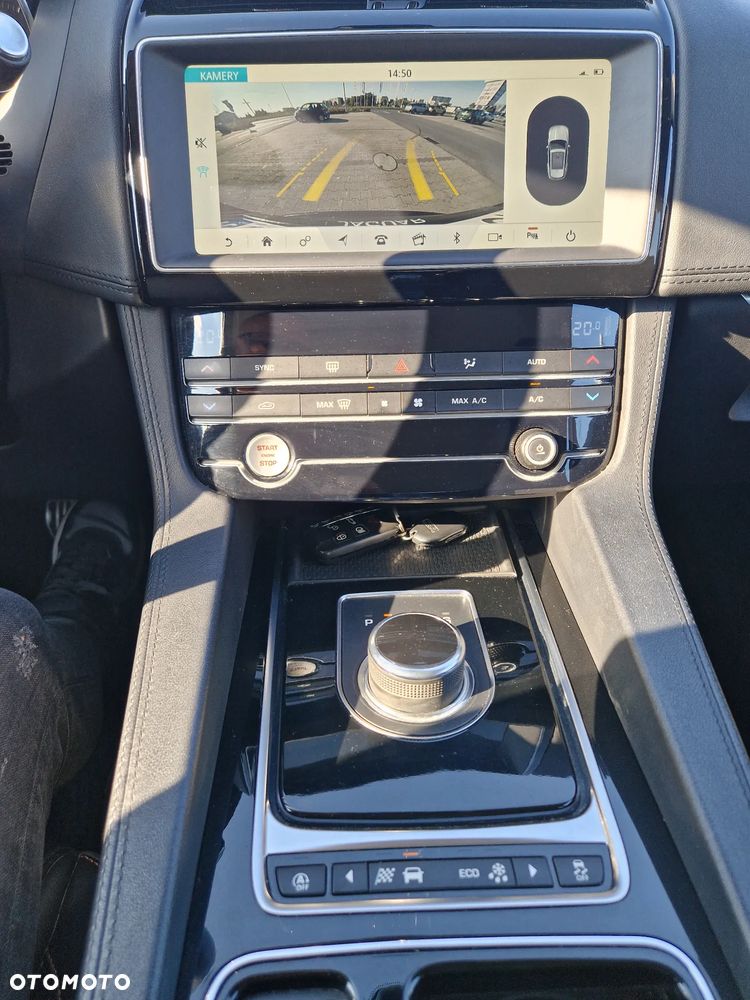 Jaguar F-Pace 20d AWD Prestige - 17
