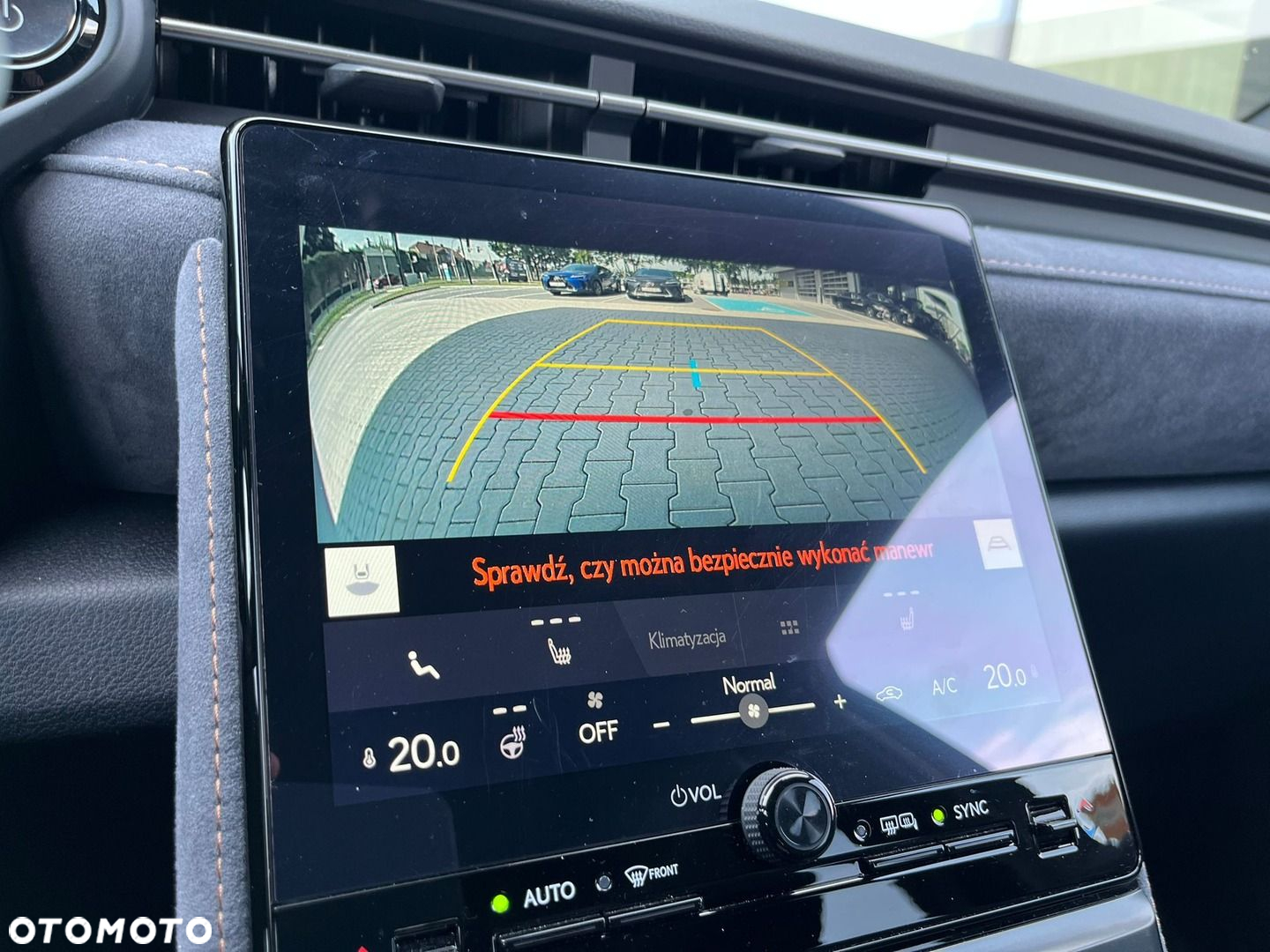 Lexus LBX 1.5 Hybrid Cool - 23