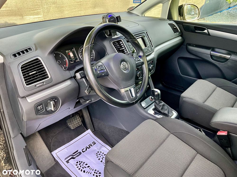 Volkswagen Sharan 2.0 TDI DSG BlueMotion Technology Highline - 23