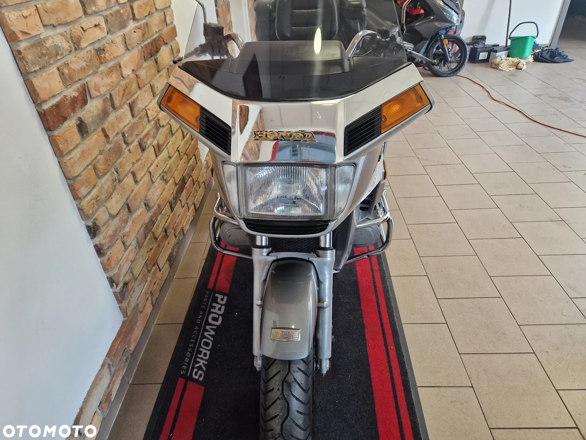Honda GL - 10