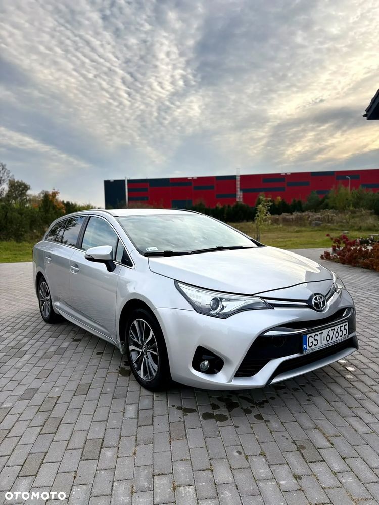 Toyota Avensis - 10