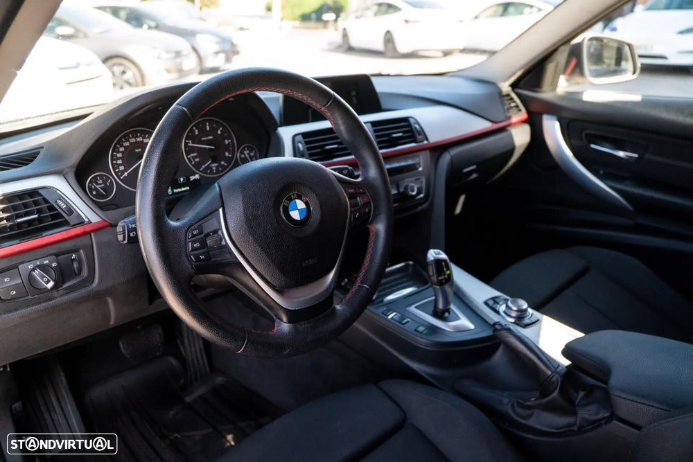 BMW 320 d Auto Line Sport - 4