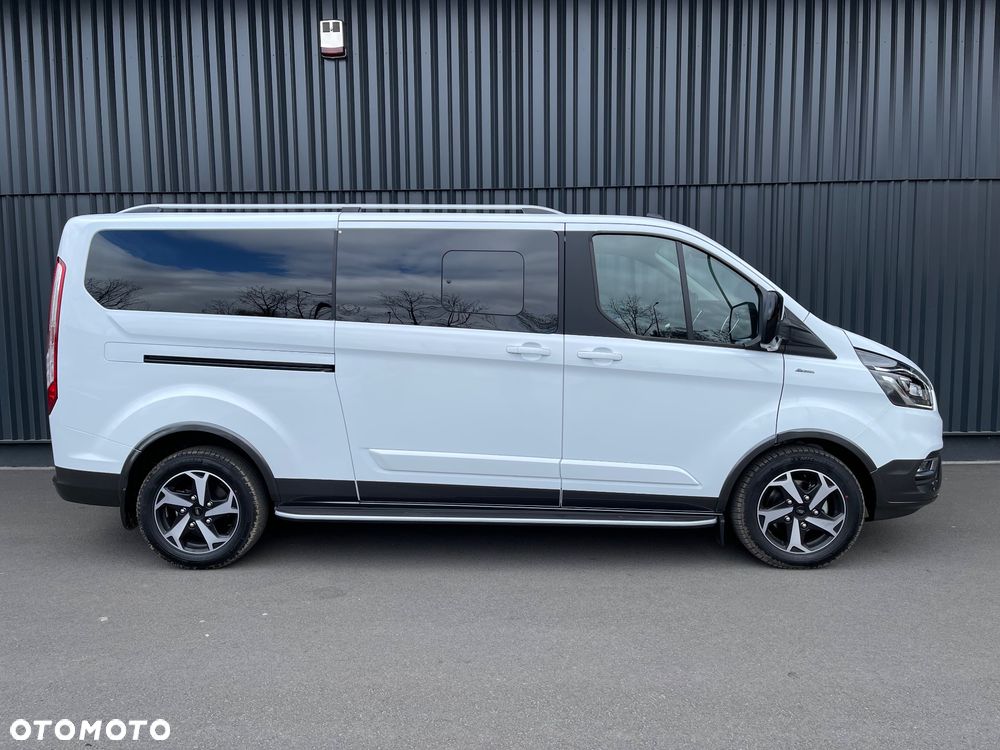 Ford Tourneo Custom 2022 photo 2