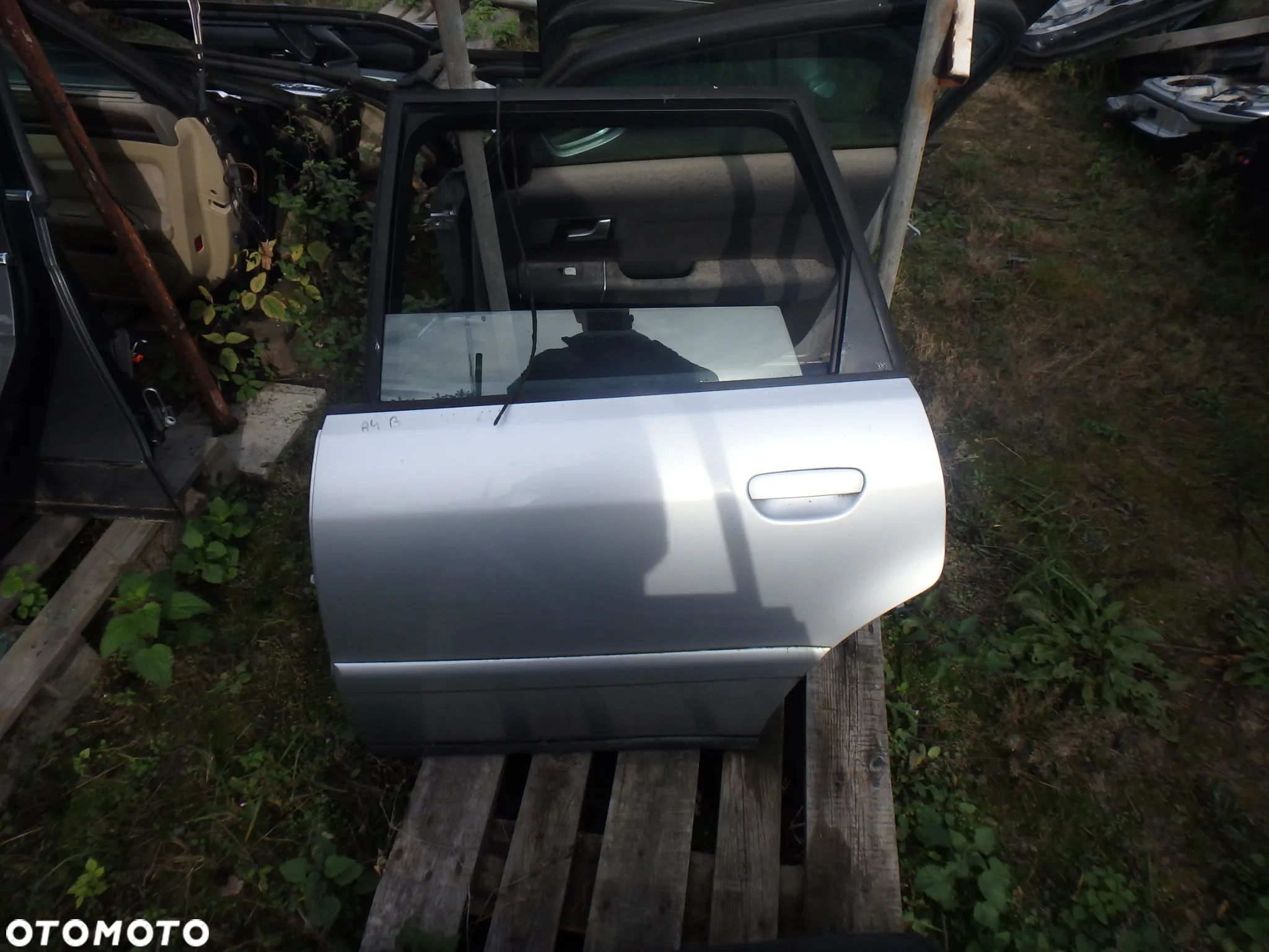 Drzwi lewy tył Audi A4 B5 lift kombi - 1