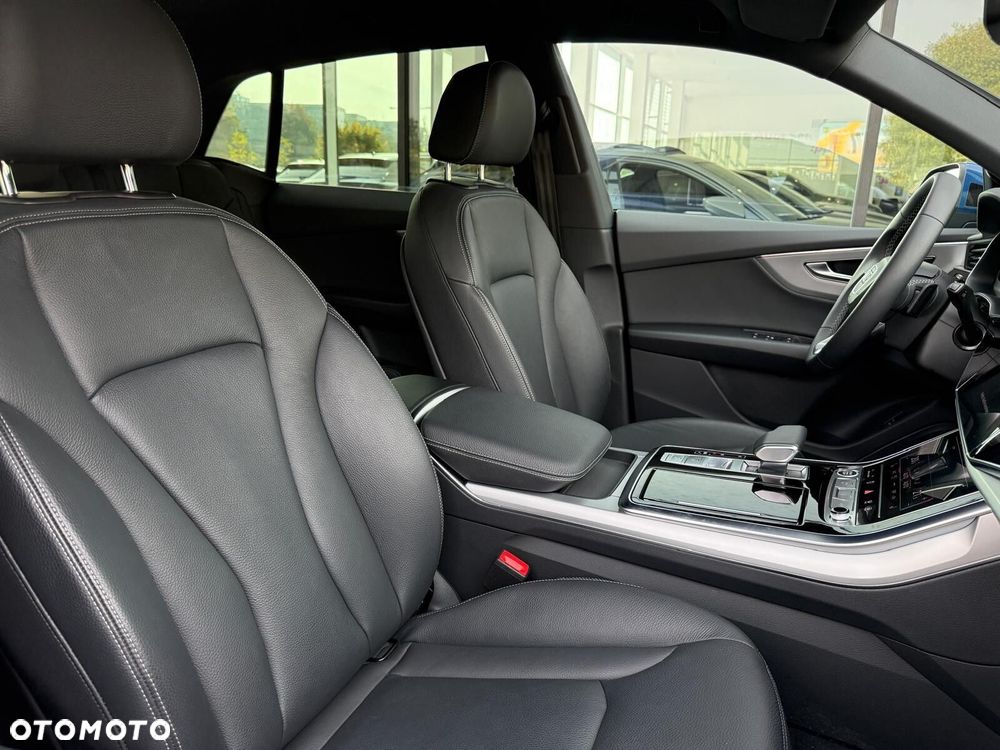 Audi Q8 - 13