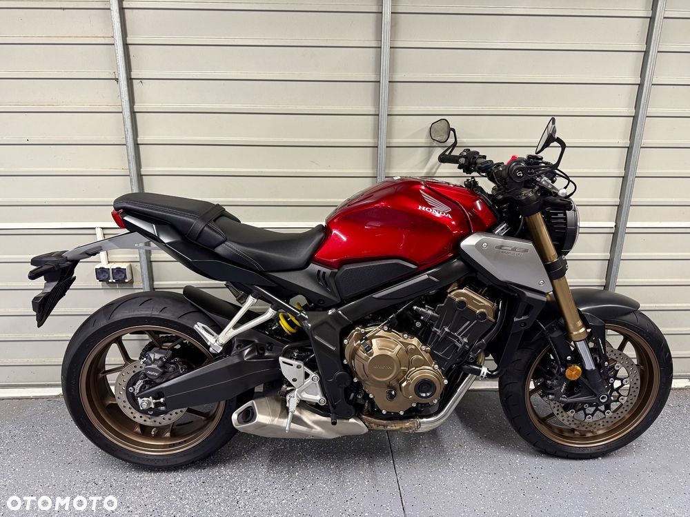 Honda CB - 2