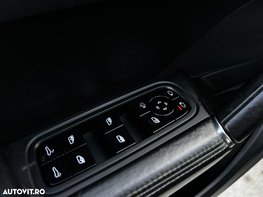 Porsche Cayenne - 16