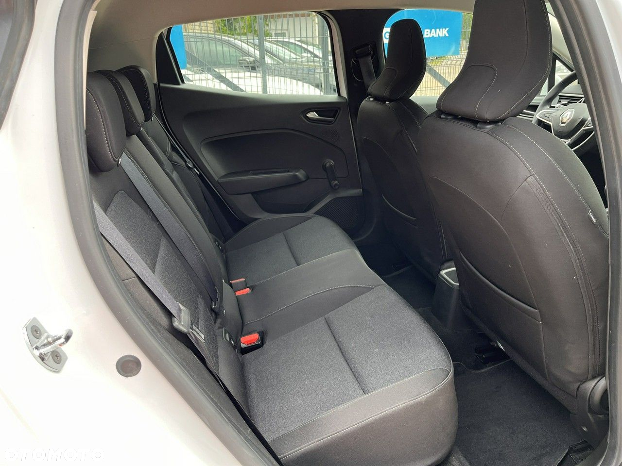 Renault Clio - 21