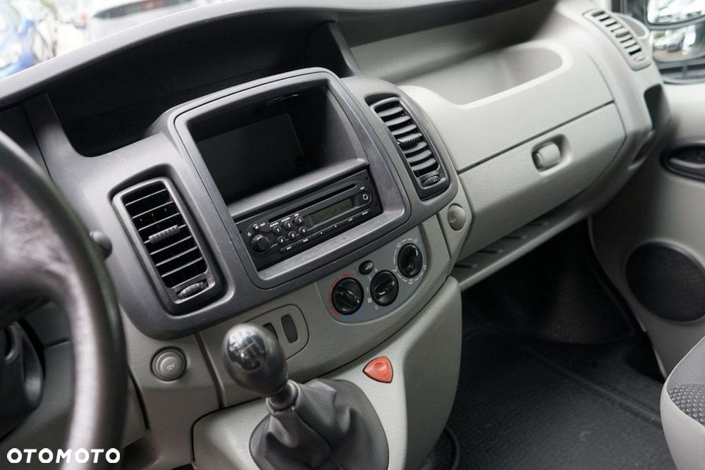 Opel Vivaro - 19