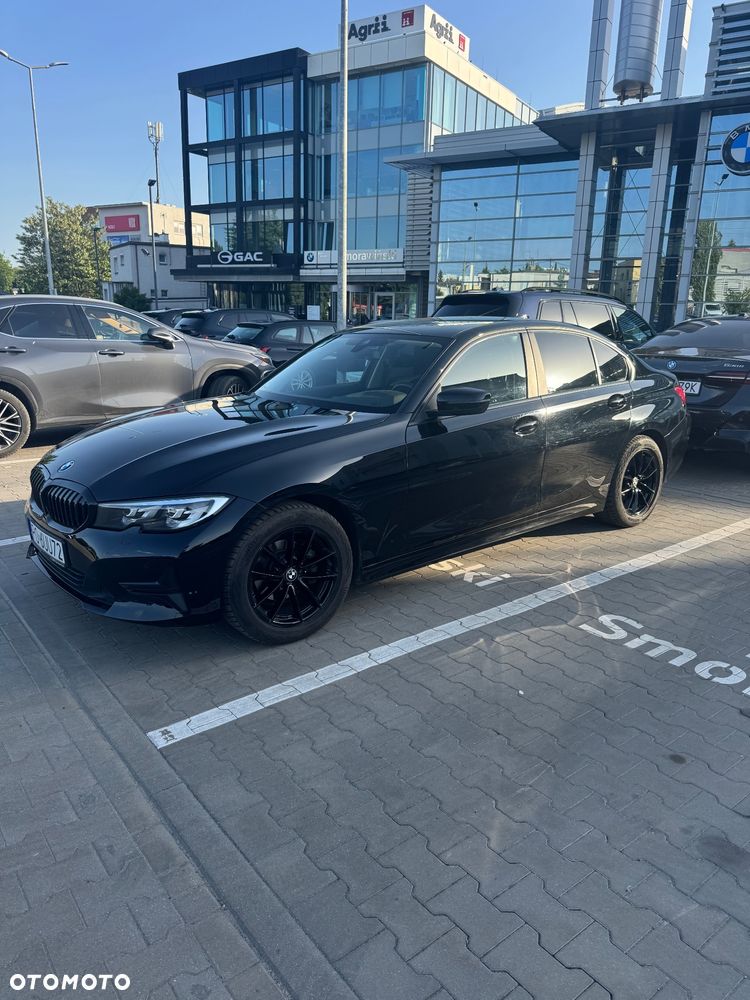 BMW Seria 3 318i - 3