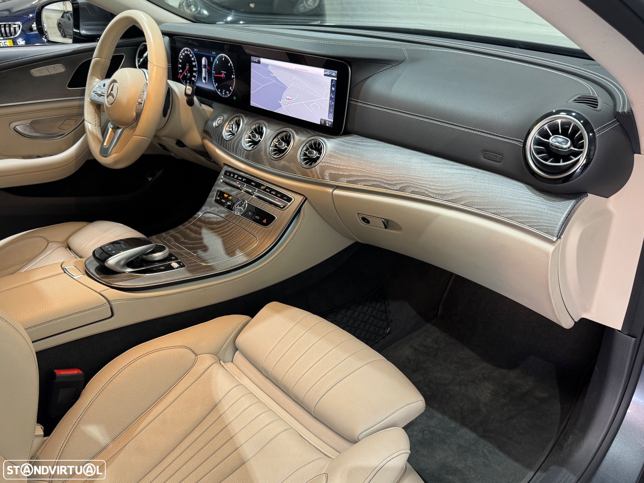 Mercedes-Benz CLS 300 d - 24