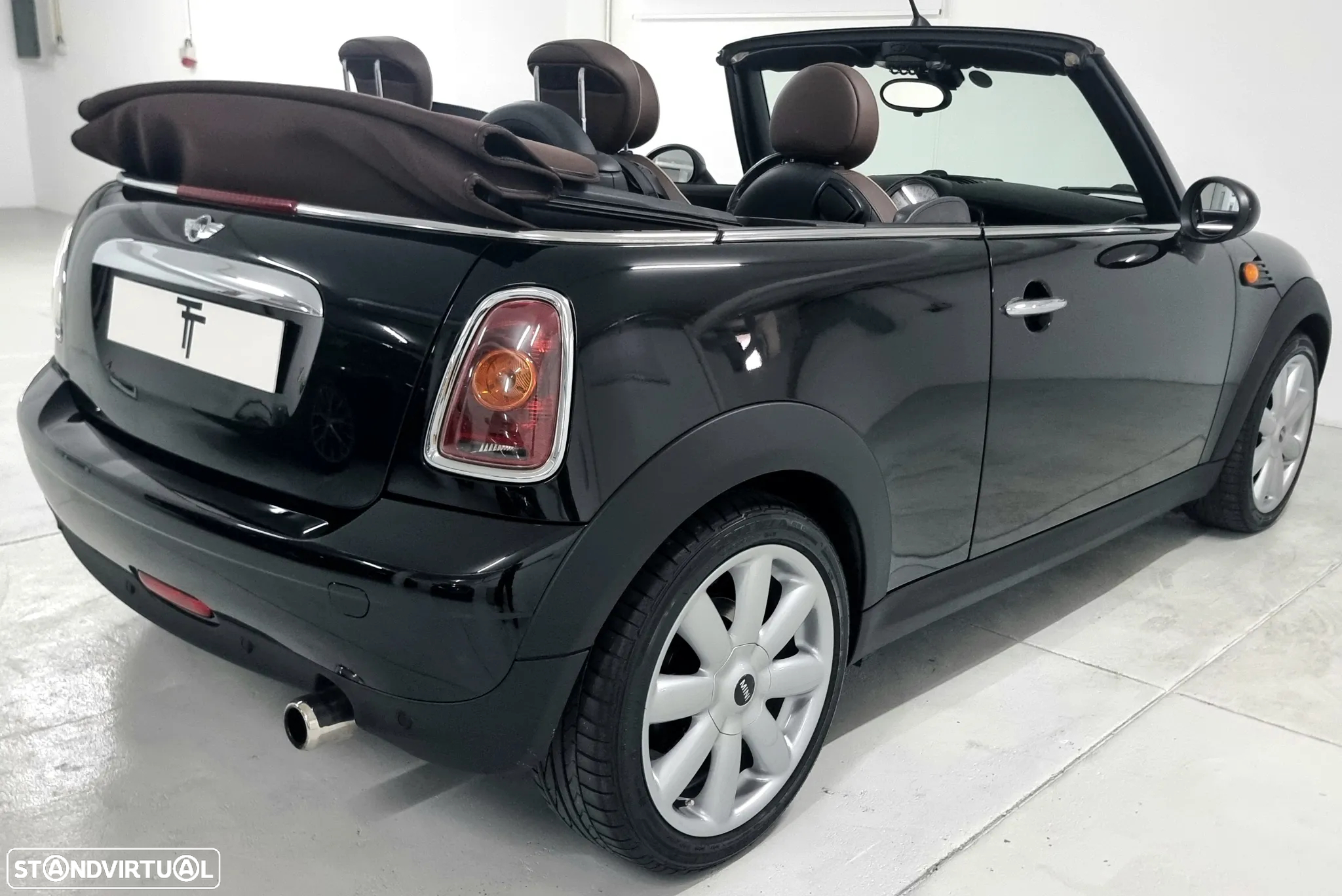 MINI Cabrio Cooper Auto - 12