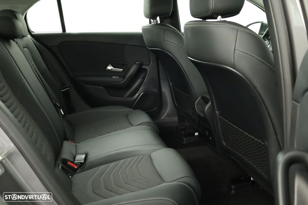 Mercedes-Benz A 200 Standard - 23