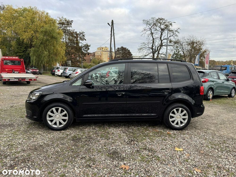 Volkswagen Touran - 5