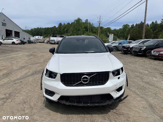 Volvo XC 40 - 3
