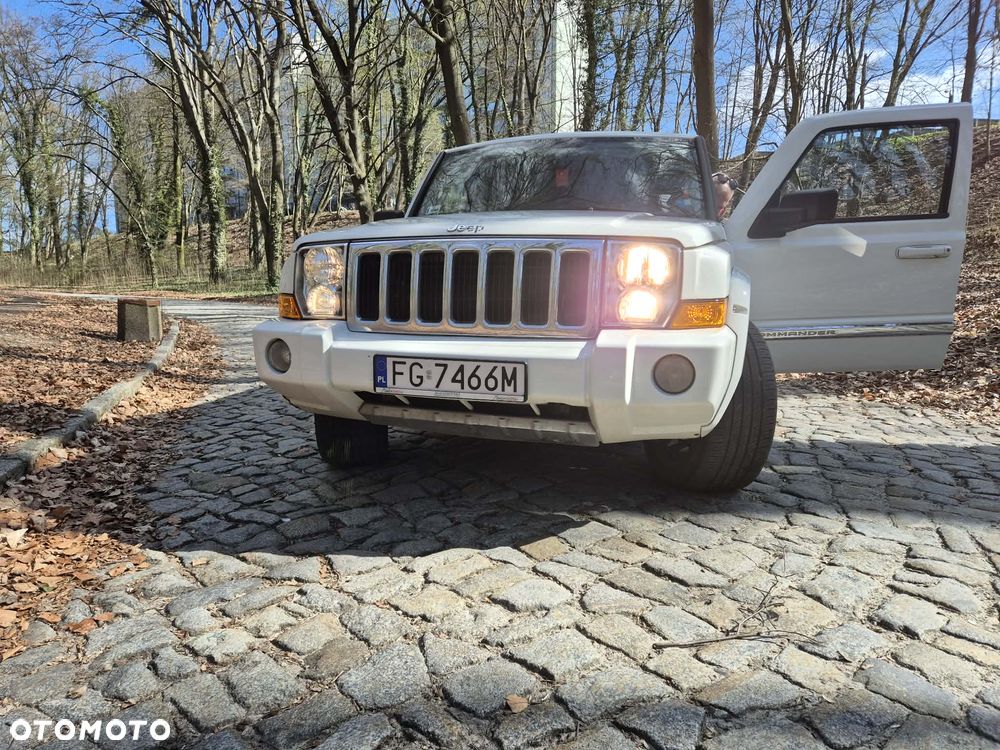Jeep Commander 5.7 V8 Limited - 15