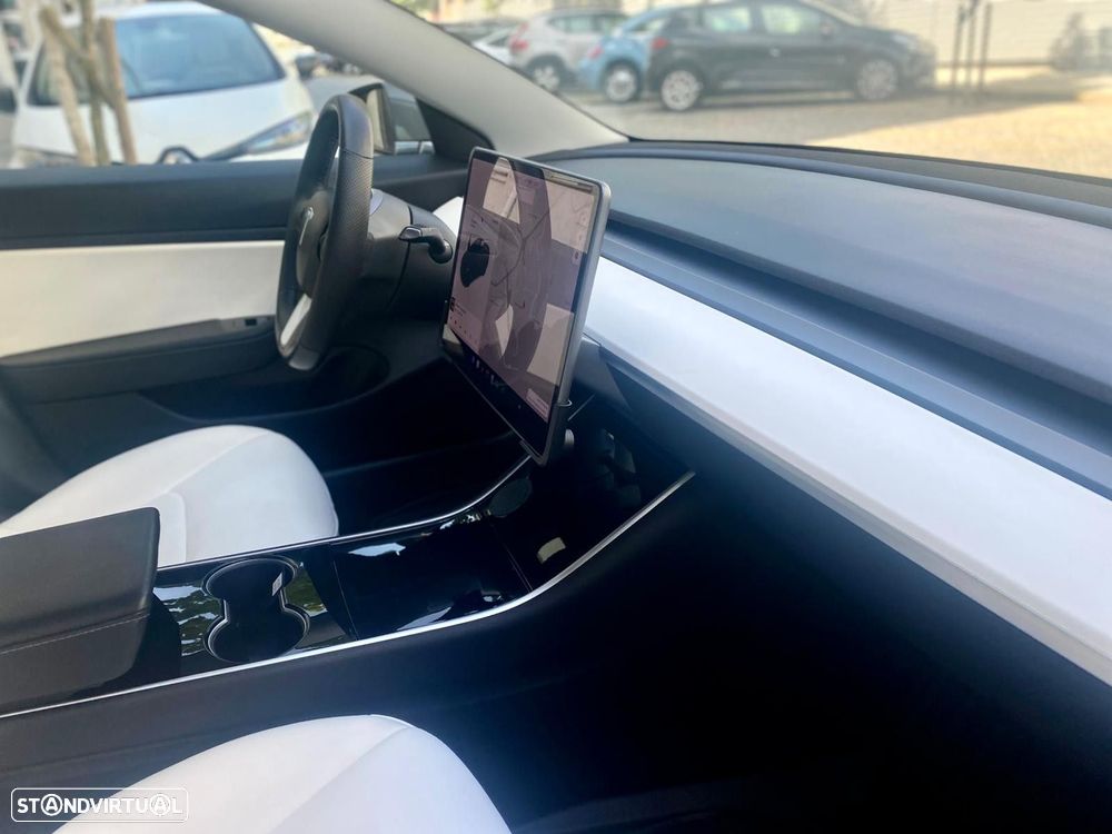 Tesla Model 3 Standard Range Plus RWD - 25