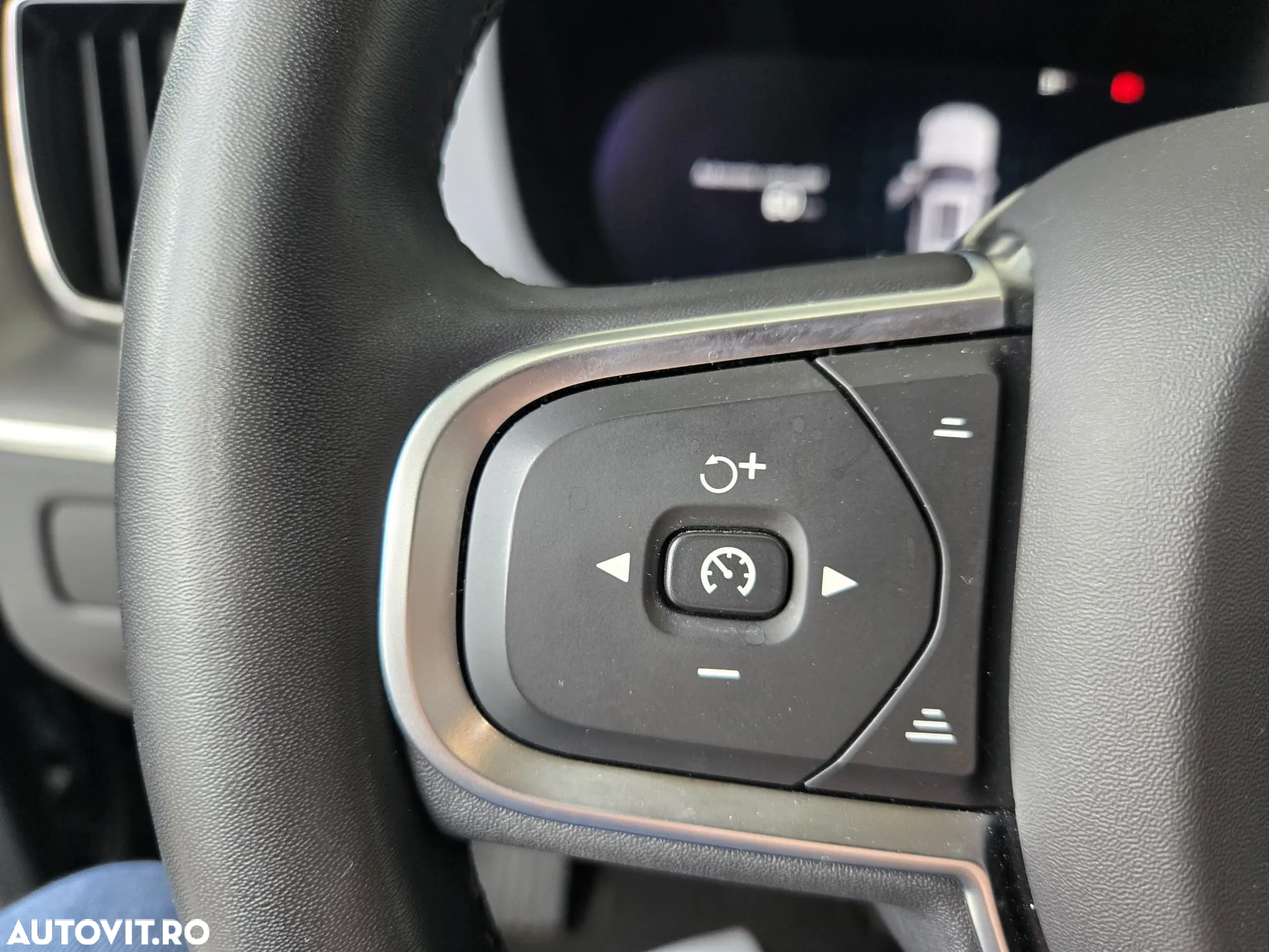 Volvo XC 60 Recharge T6 AWD AT Core - 18