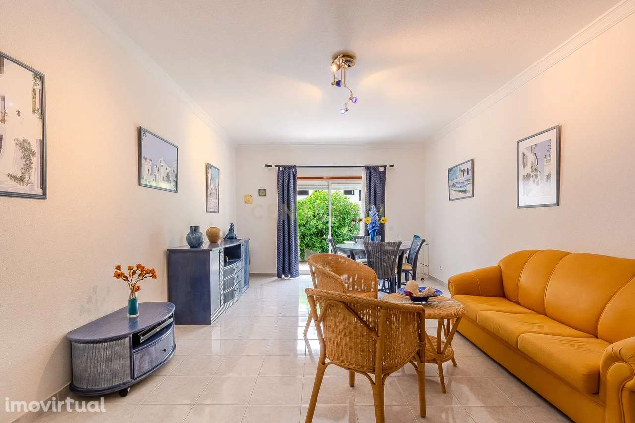 Apartamento T2 com 104m2 e terraço Amplo no centro de Albufeira - Grande imagem: 3/36