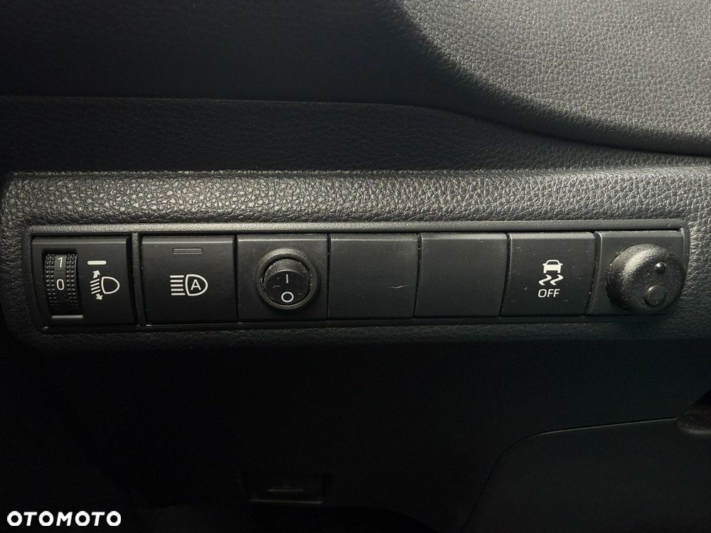 Toyota Corolla 1.8 Hybrid Comfort - 35