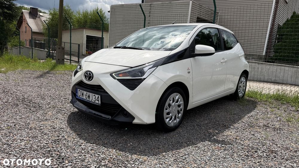 Toyota Aygo x-business - 3