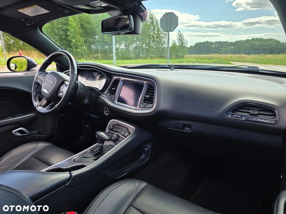 Dodge Challenger 3.6 SXT Plus - 28