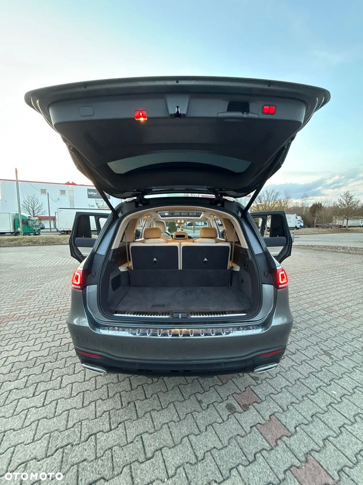 Mercedes-Benz GLS - 11