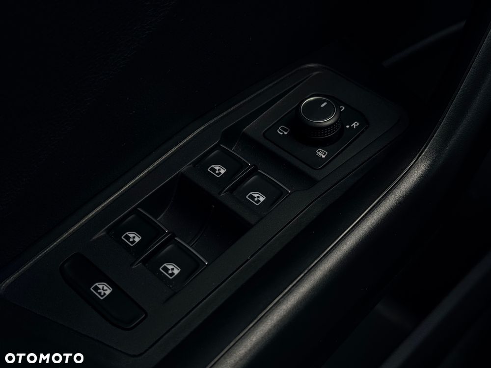 Volkswagen T-Roc 1.5 TSI OPF DSG R-Line - 17