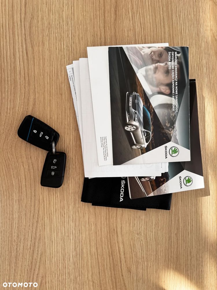 Skoda Superb 2.0 TDI L&K DSG - 26