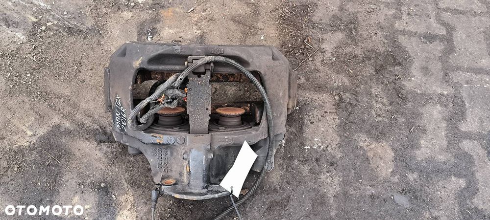 ZACISK HAMULCOWY TYŁ PRAWY MAN TGX 18.440 Z012007 - 3