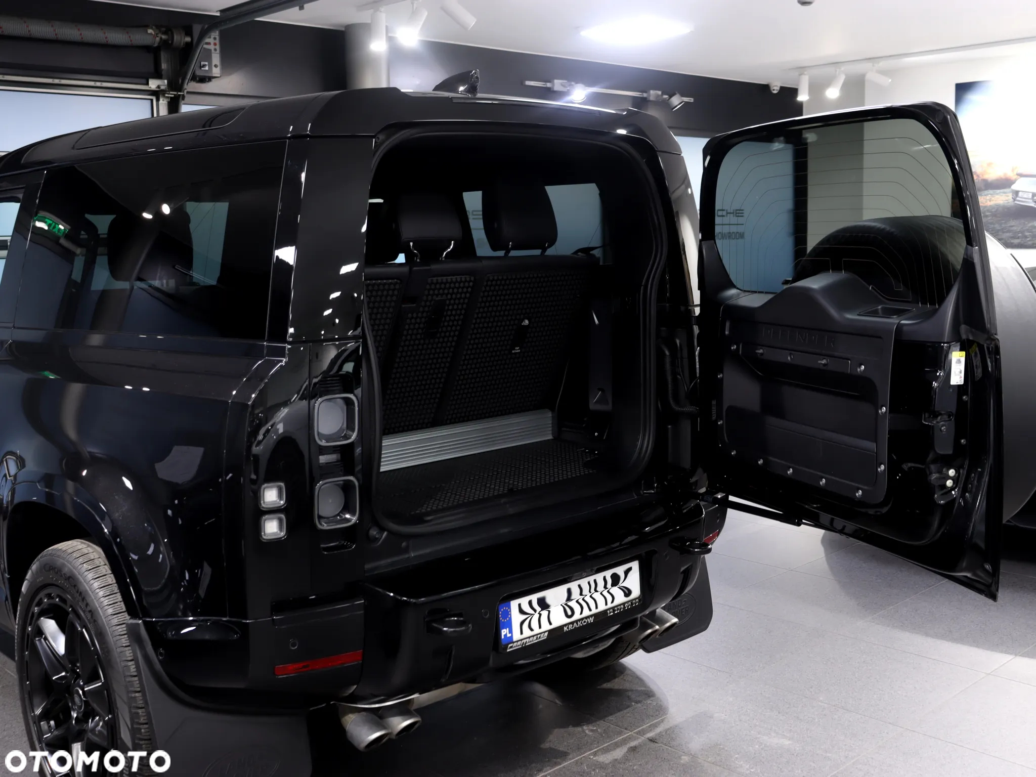 Land Rover Defender 90 5.0 P525 V8 - 27