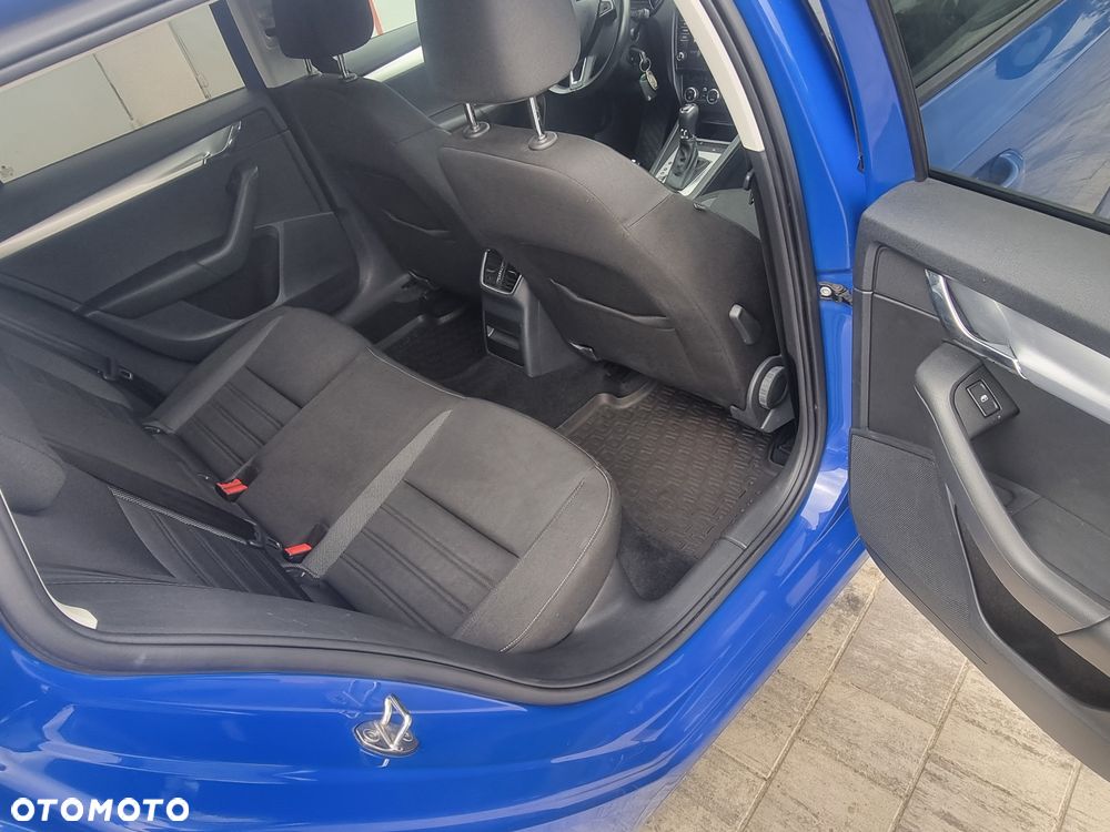 Skoda Octavia 1.6 TDI Ambition DSG - 8
