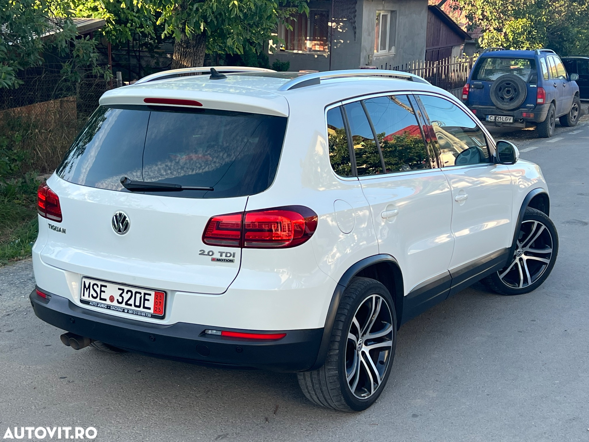 Volkswagen Tiguan 2.0 TDI SCR 4MOTION BlueMotion Technology DSG Lounge Sport & Style - 3