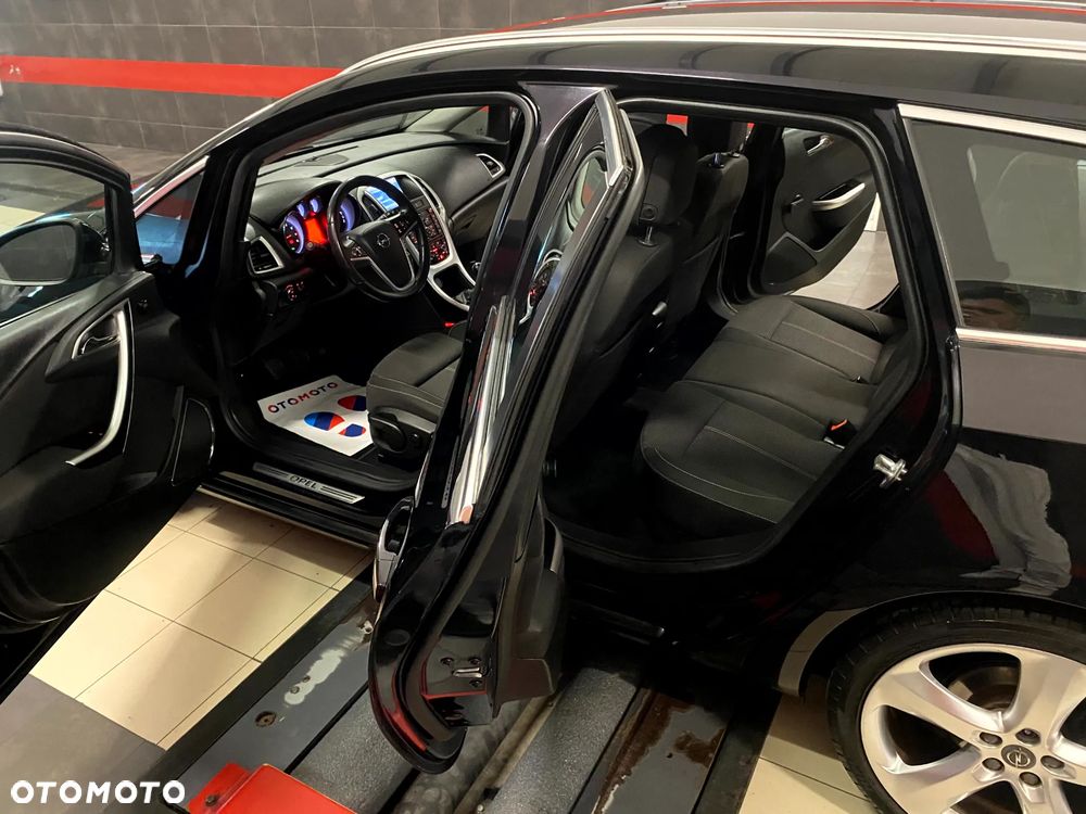 Opel Astra 1.4 Turbo Innovation - 17